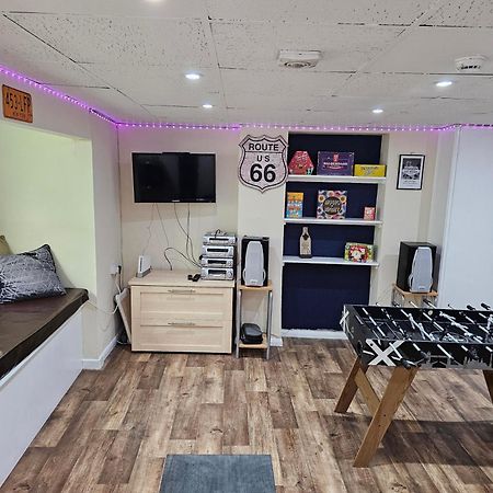 Ground Floor Apartment Up To 6 Guests With Games Chill Out Room Scarborough Buitenkant foto