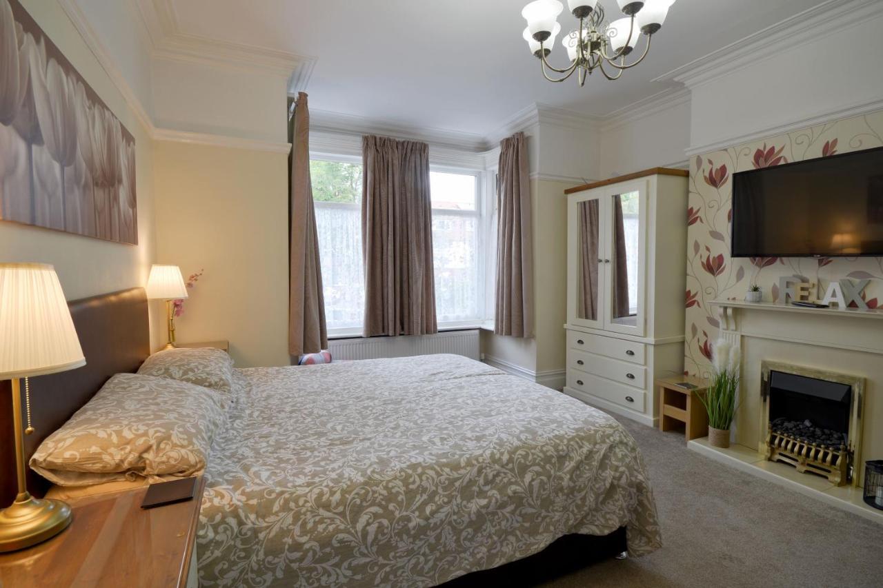 Ground Floor Apartment Up To 6 Guests With Games Chill Out Room Scarborough Buitenkant foto