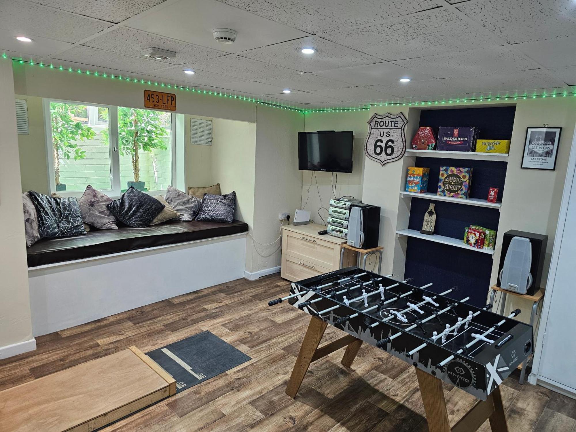 Ground Floor Apartment Up To 6 Guests With Games Chill Out Room Scarborough Buitenkant foto